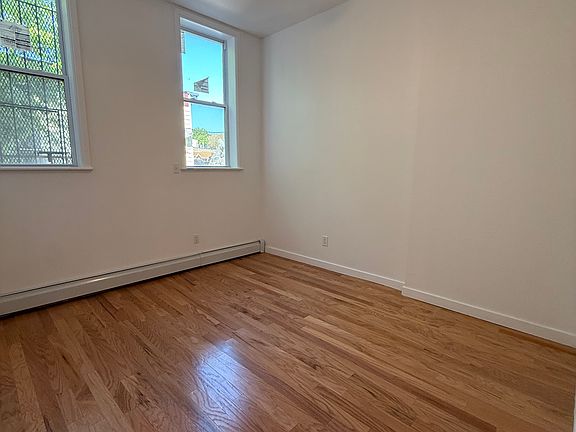 5th image of 1569 Broadway #A