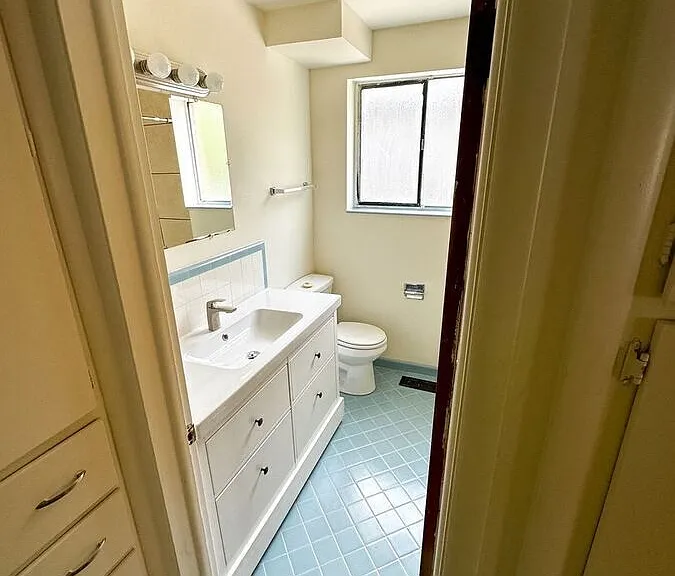 1365 S Emery St #B1 — Photo 7