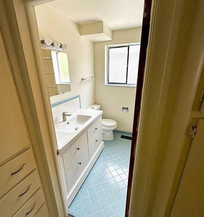 1st image of 1365 S Emery St #B3