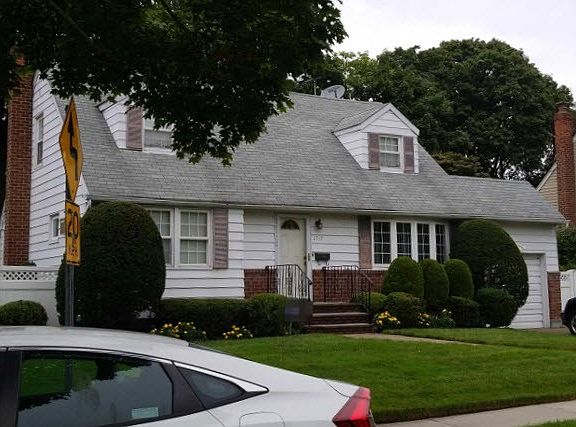 2nd image of 1717 Bard Ln