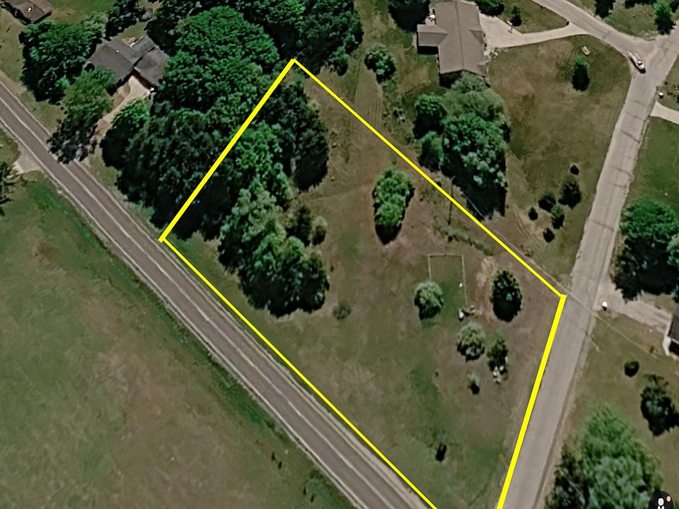 1st image of 16053 McKinley Rd