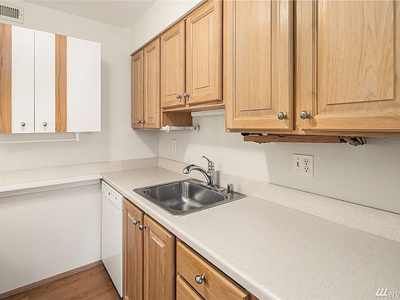 4th image of 12600 NE 145th St APT G48