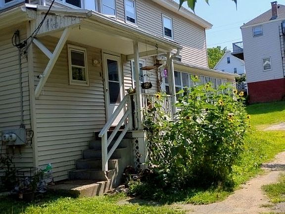 2nd image of 120-120 North St #R