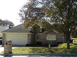 7612 Brentwood Stair Rd, Fort Worth, TX 76112