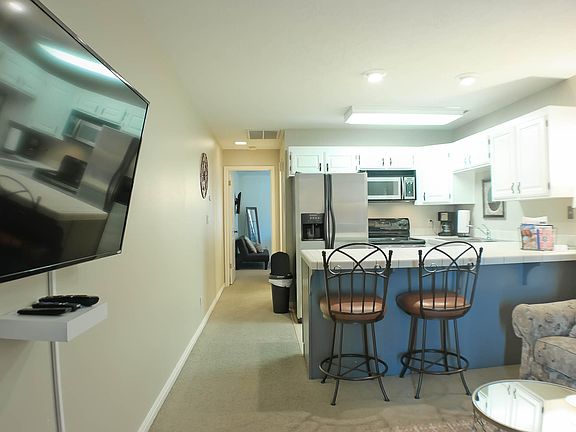 2nd image of 1845 W Canyon View Dr APT 1642