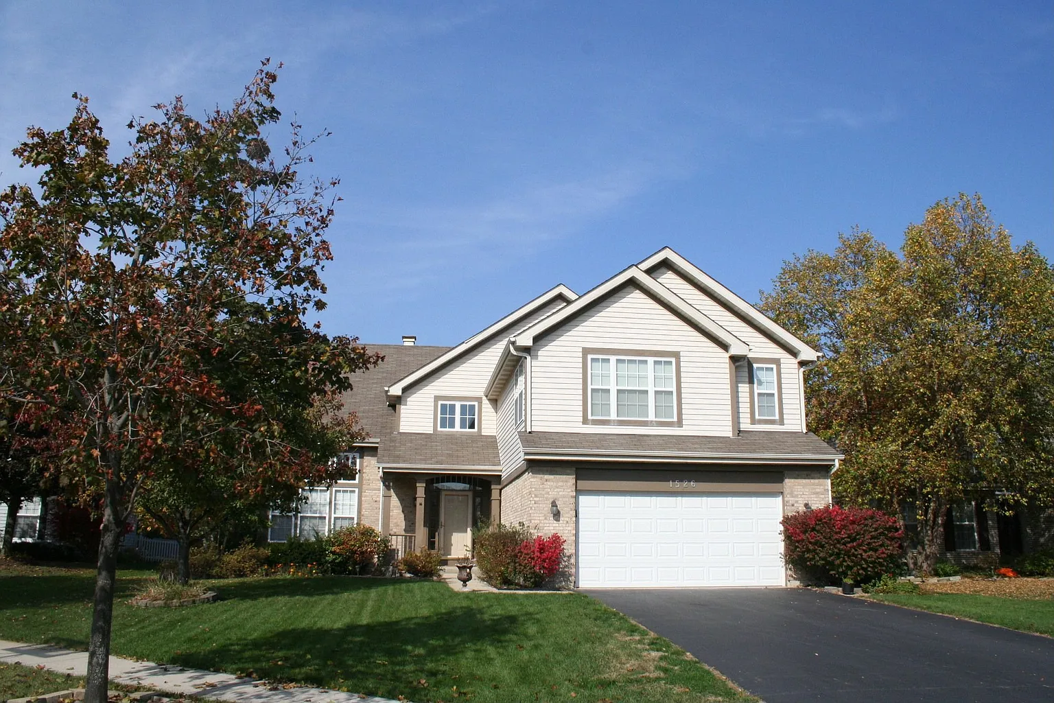 1526 Derby Ln photo 1