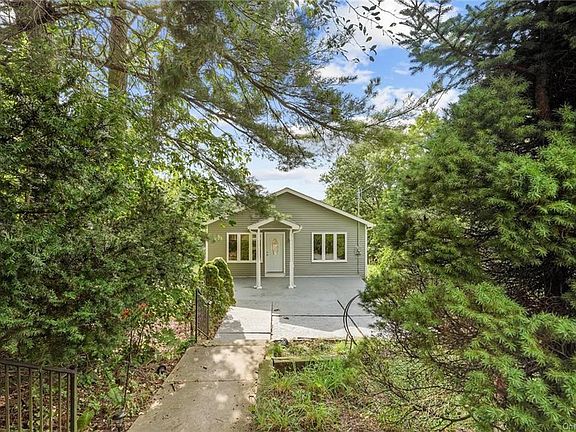 2nd image of 39 Lakeside Dr