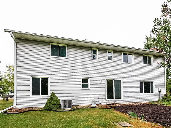 5th image of 2484 Brenner Ave E