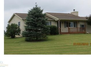 6833 Findlay Rd, Saint Johns, MI 48879