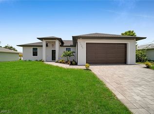 1121 NE 12th Terrace Cpe, Coral, FL 33909