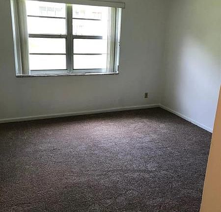 4th image of 1100 NW 87th Ave APT 102