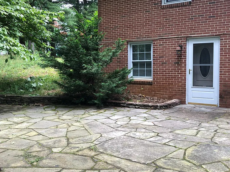 1303 Glade Rd #A — Photo 3