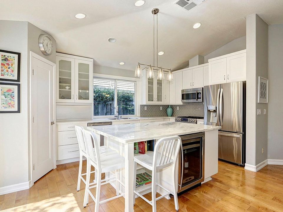 1st image of 11696 New Albion Dr