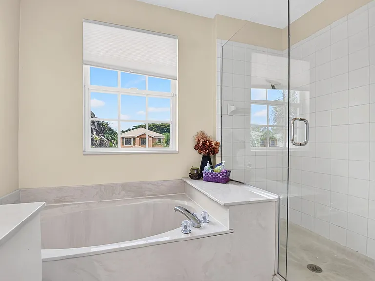 5018 Starblaze Dr — Photo 34