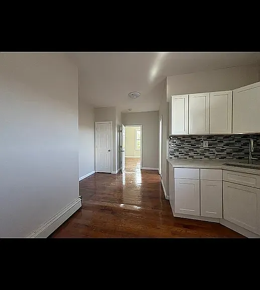 311 S 6th St #6C — Photo 2