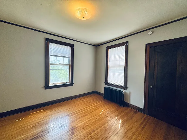 3526 Fort Ave — Photo 7
