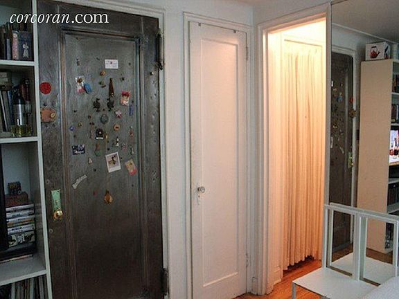 2nd image of 126 E 30th St APT 1A