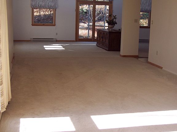 LR DR & Great Room all flow together