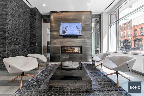 Rented by Bond New York | media 30