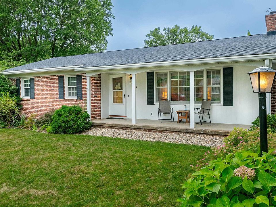 1st image of 3515 E Park Ln