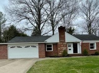 411 E 13th St, Dover, OH 44622