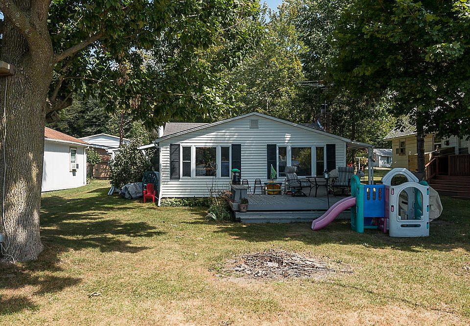 1st image of 162 Peterson Dr