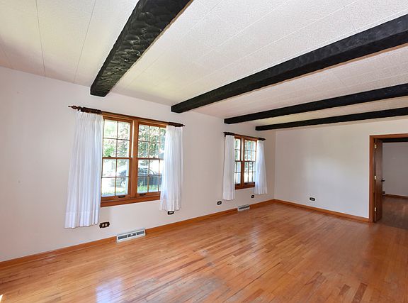 2nd image of 632 N Cedarwood Cir