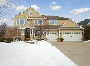 18208 Dane Dr, Eden Prairie, MN 55347