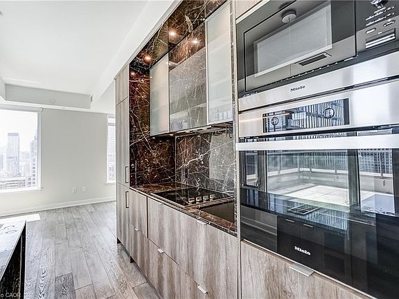 5th image of 11 Yorkville Ave #2409