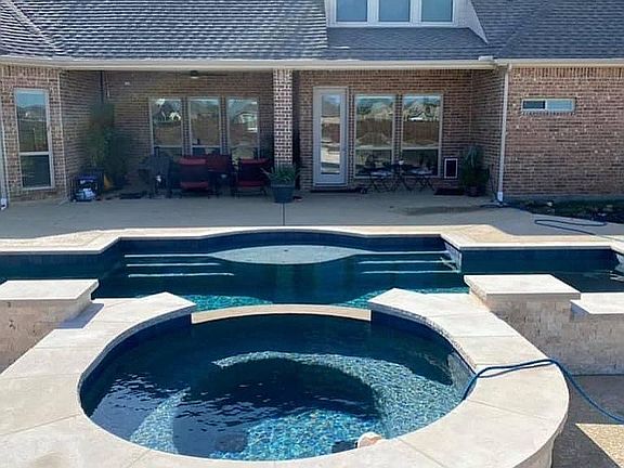 2nd image of 209 Castle Creek Dr