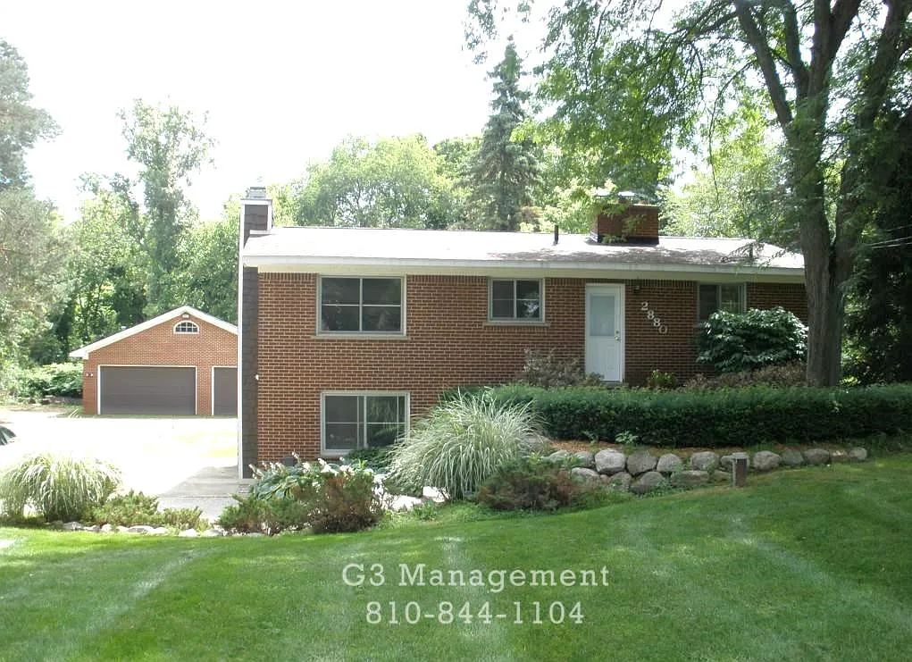2880 Ridge Rd photo 1