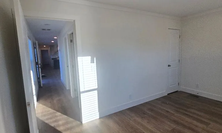 Grainger Cir — Photo 15