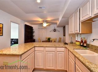 8075 Janes Ave APT 4, Woodridge, IL 60517