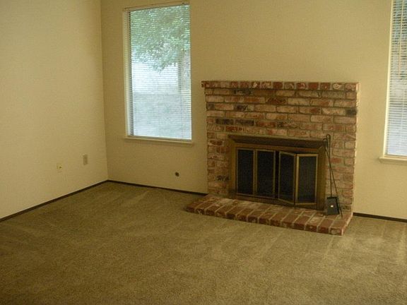5th image of 3142 Boulder Creek Way