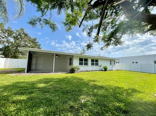 3321 Mayflower St, Sarasota, FL 34231