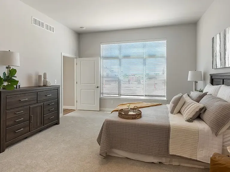 832 N Verona Cir #11 — Photo 2