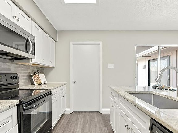 5th image of 1611 Chesterfield Dr