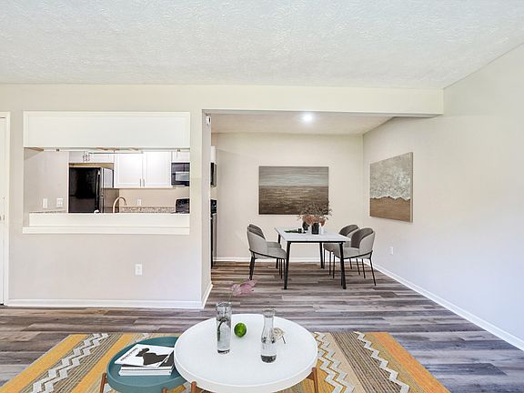 4th image of 1100 W Mill St #8