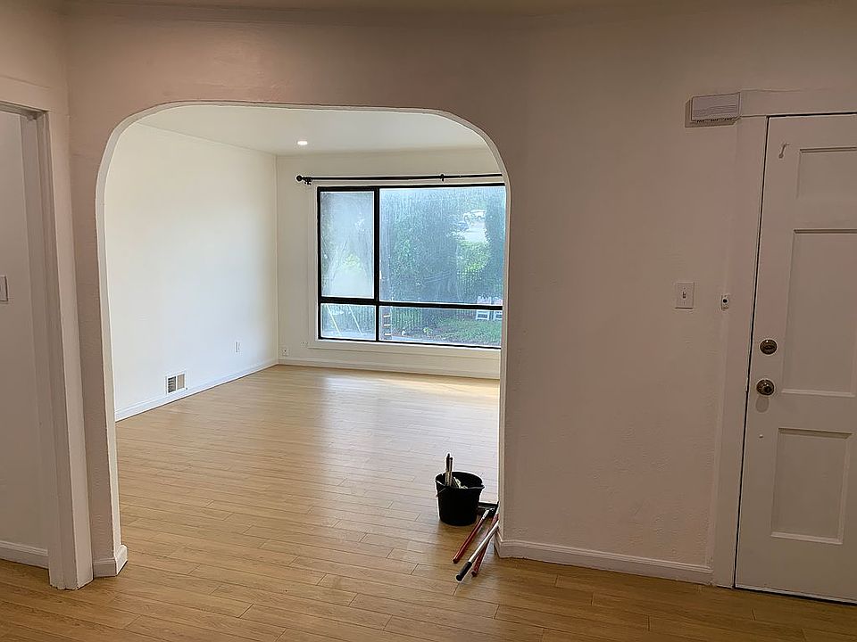 1st image of 21 Cayuga Ave