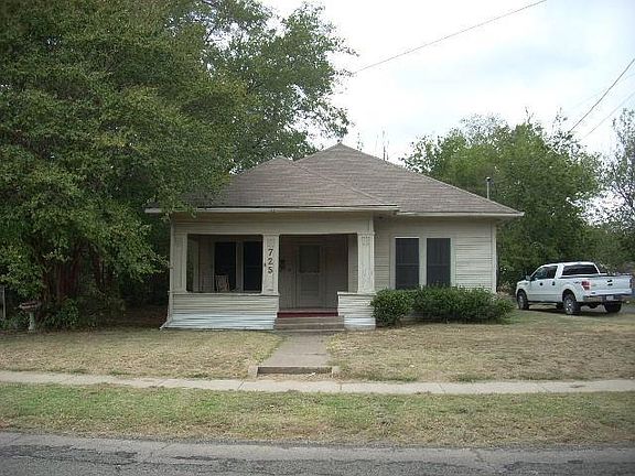 3rd image of 725 Davis St N