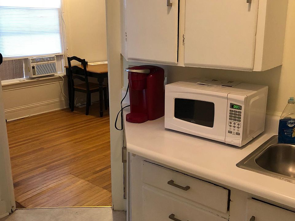 2nd image of 107 E 1st St APT 202