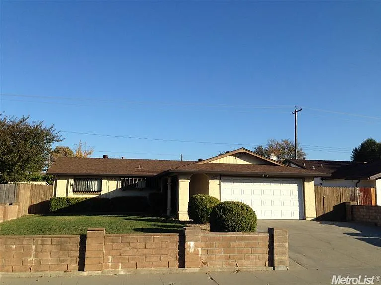 4201 Glascow Dr photo 1