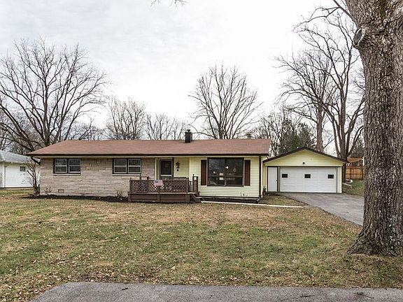 3rd image of 741 Lakeview Dr