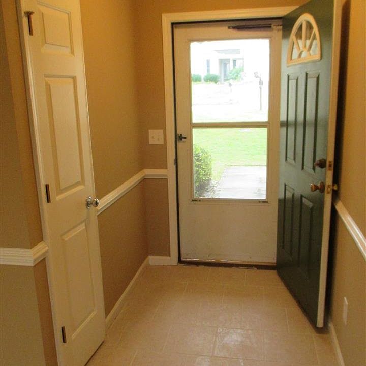 1st image of 16 Yakutata Dr
