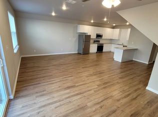 1053 W Golden Ln, Burleson, TX 76028