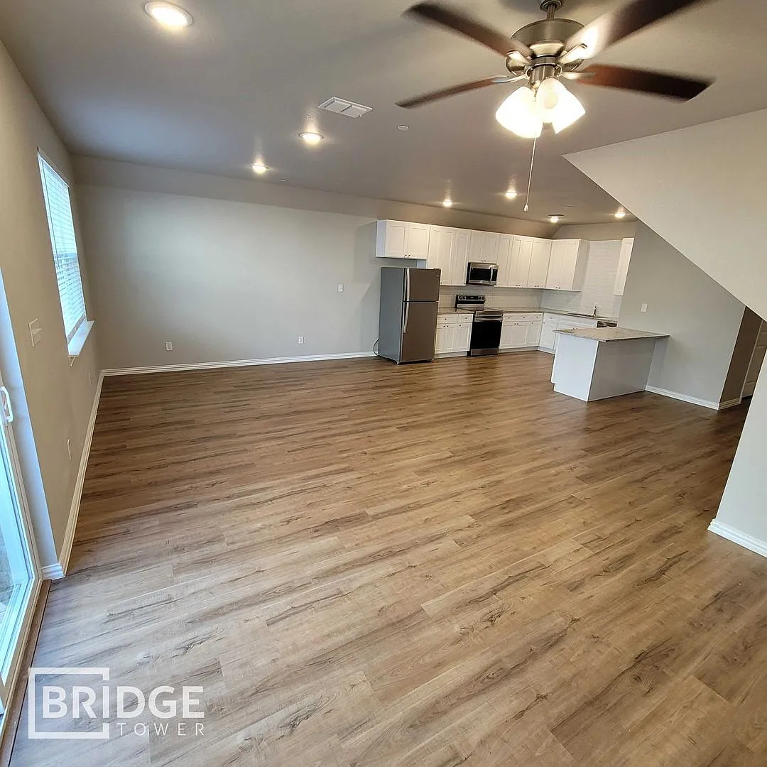 Building Photo - 1220 Sunnyvale Ln