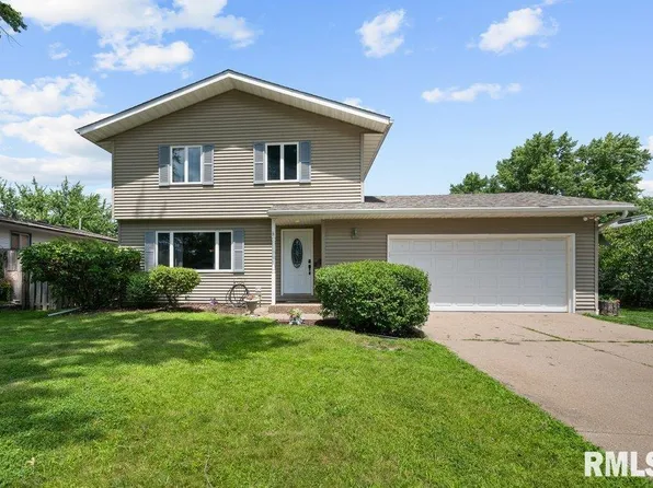 1884 Bristol Dr, Bettendorf, IA 52722