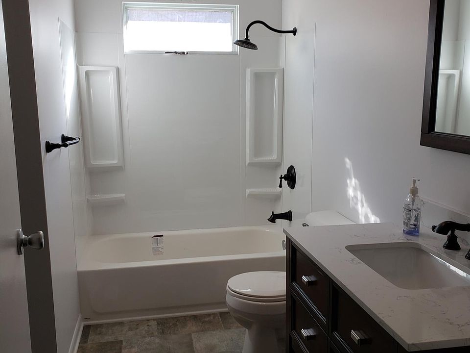 1st image of 402 Foster Ave