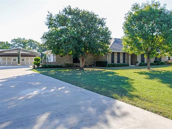 3rd image of 1206 Cedar Cir