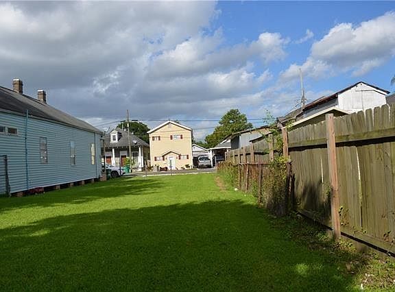 4th image of 518 2nd Ave